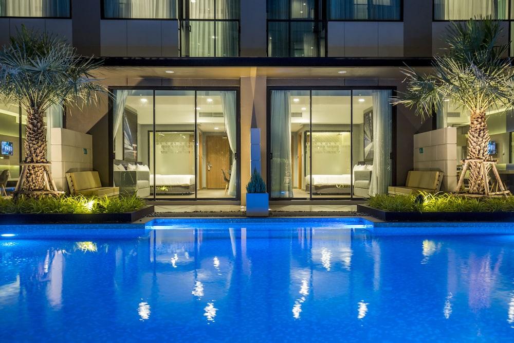 The Crystal Hotel Buriram - Formerly X2 Vibe Buriram Exterior foto