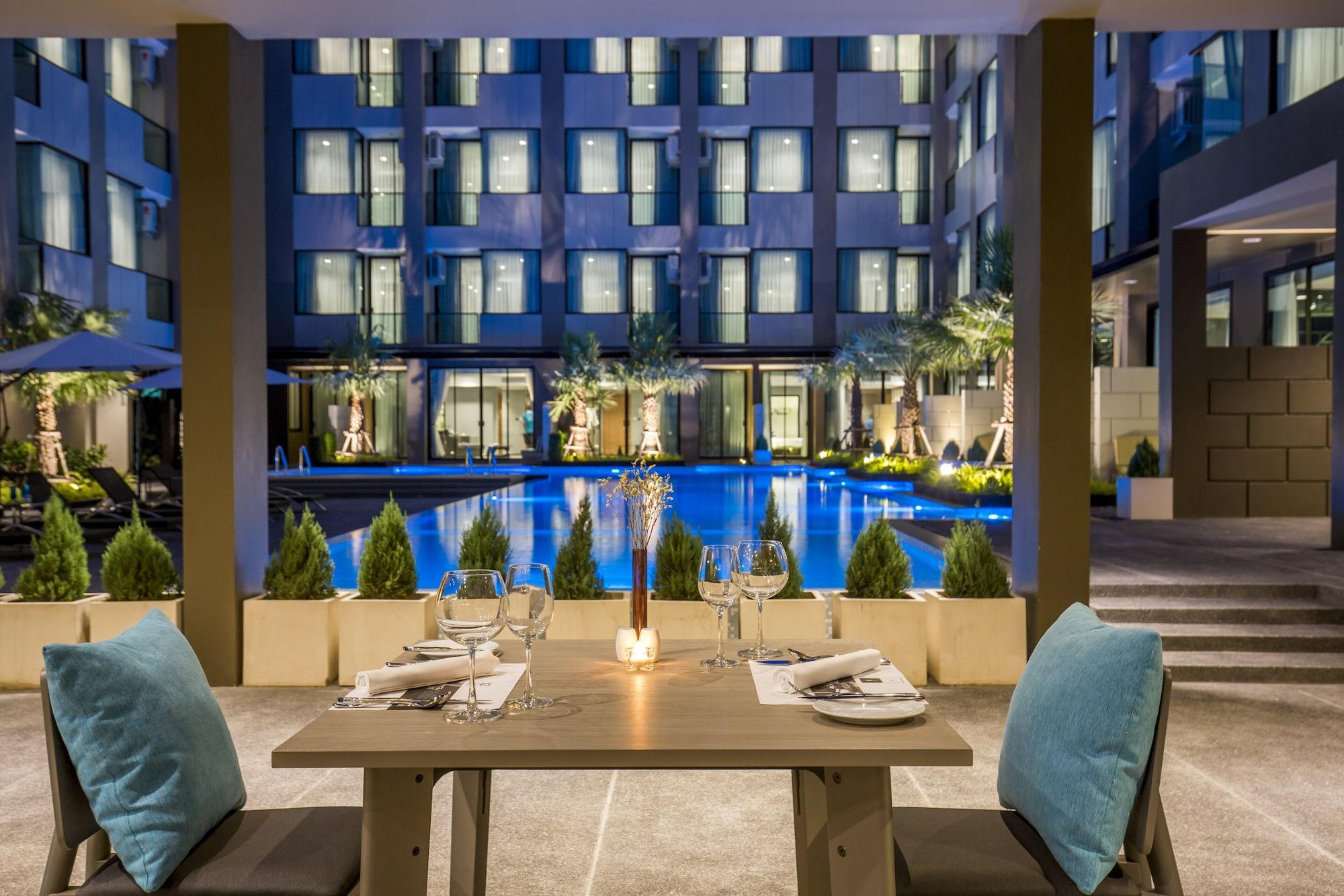 The Crystal Hotel Buriram - Formerly X2 Vibe Buriram Exterior foto
